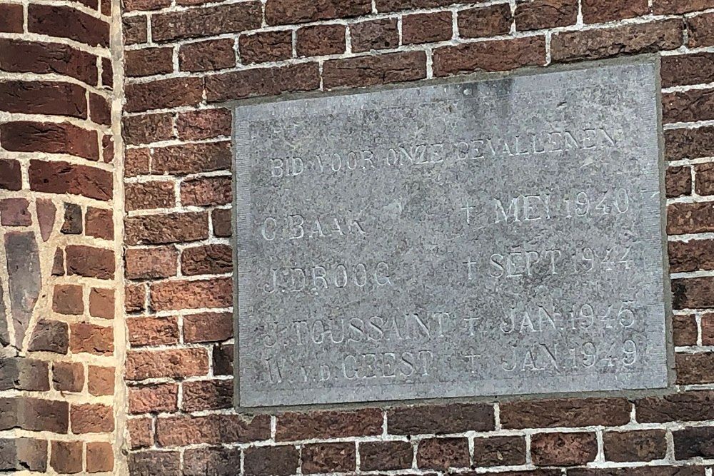 Oorlogsmonument Oud Ade #1