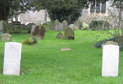 Commonwealth War Graves St. Peter Churchyard