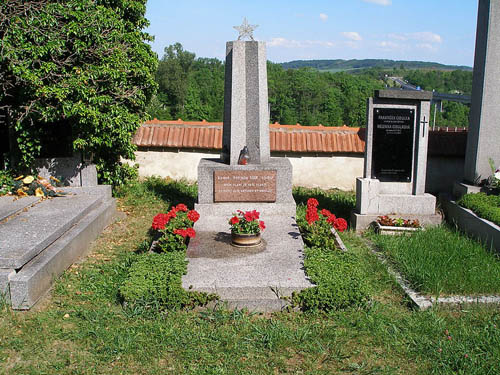 Soviet War Grave Vepřek #1