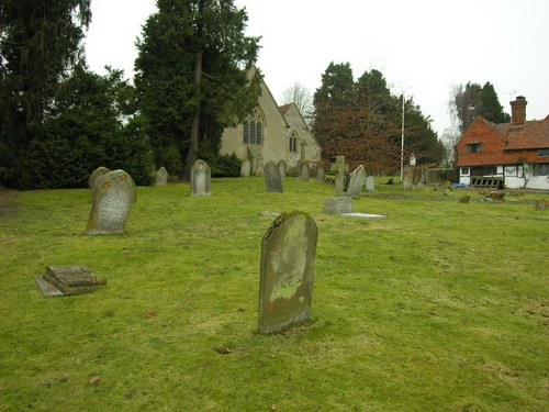 Commonwealth War Graves St. Nicholas Churchyard #1