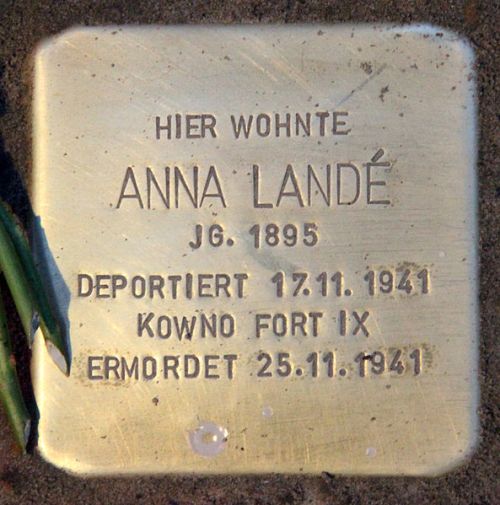 Stolpersteine Schweitzerstraße 27 #3