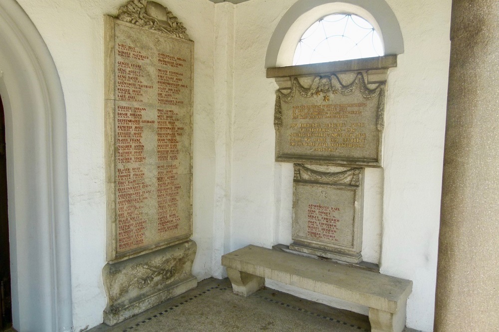 War Memorials WW1 And WW2 Aulendorf #2