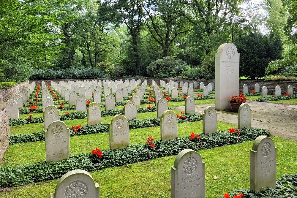 Dutch War Cemetery Osterholzer Friedhof Bremen #1