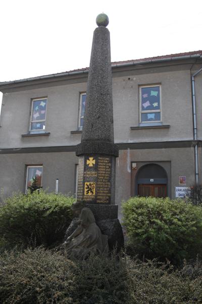 War Memorial Stařeč #1