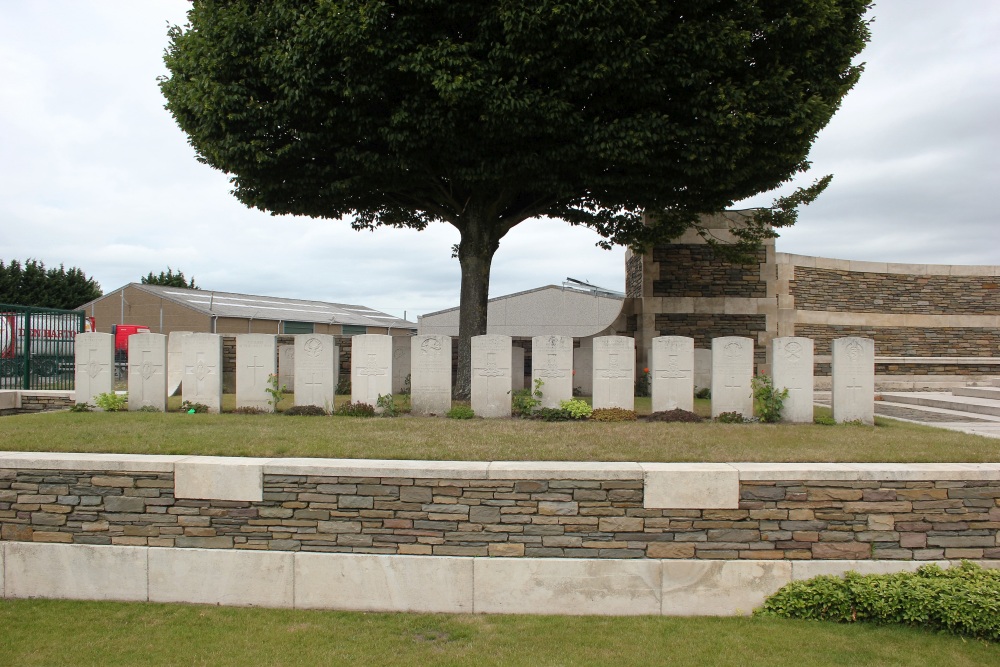 Commonwealth War Cemetery Harelbeke #4