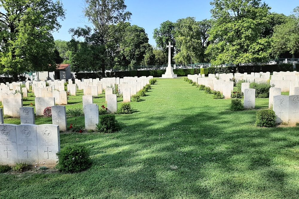 Commonwealth War Cemetery Belgrade #1