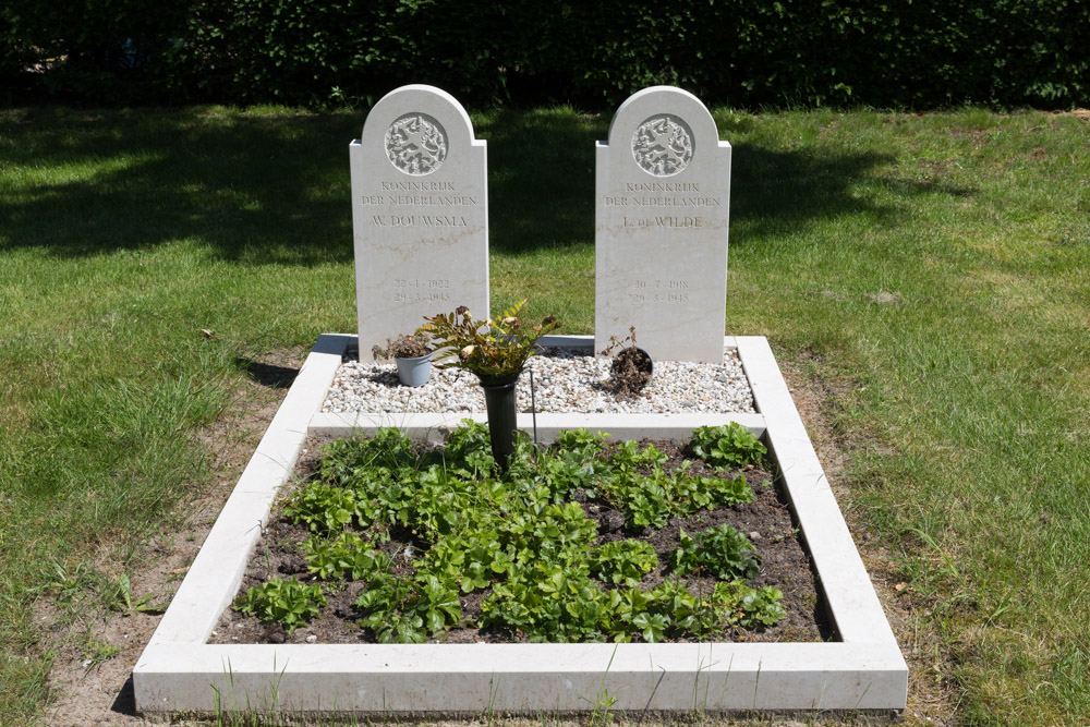 Nederlandse Oorlogsgraven Oude Gemeentelijke Begraafplaats Wierden #2