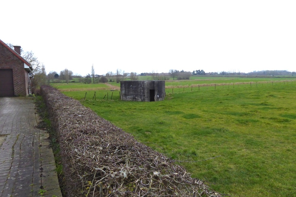 Bunker Belt Bruggenhoofd Gent - Machine Gun Bunker AV14