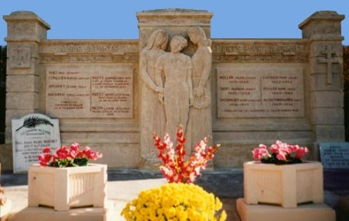 War Memorial Laire