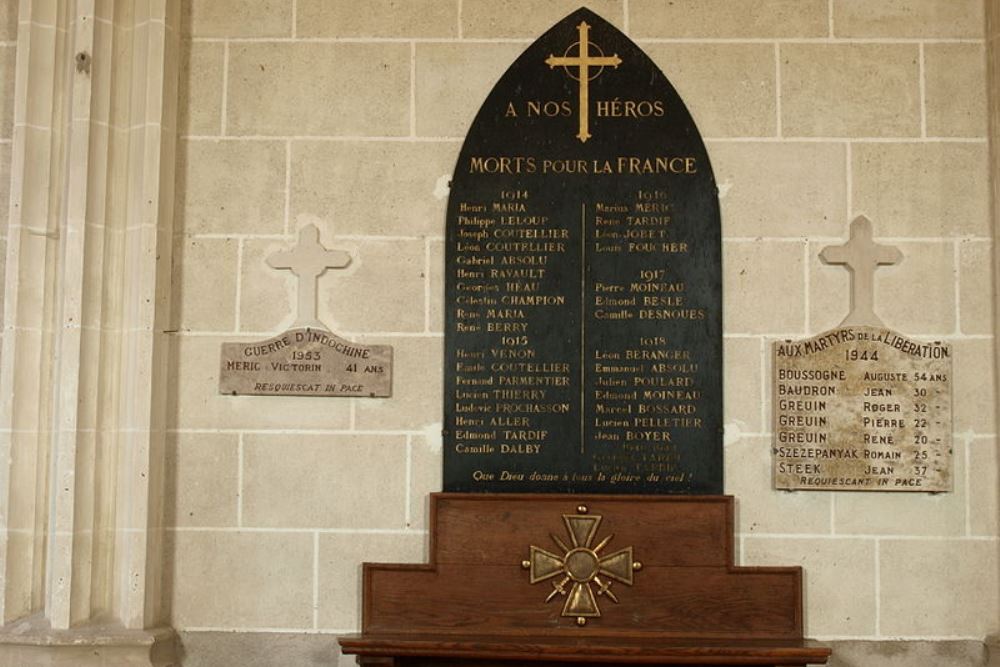 Oorlogsmonument Kerk Vieilles-Maisons-sur-Joudry