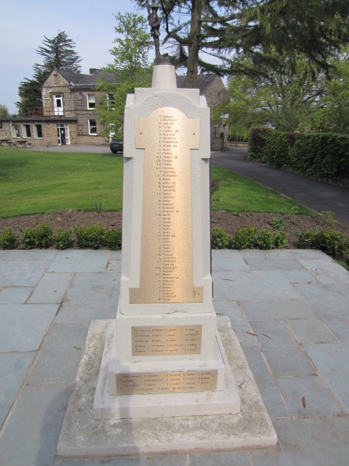 Oorlogsmonument Otley Mills #3