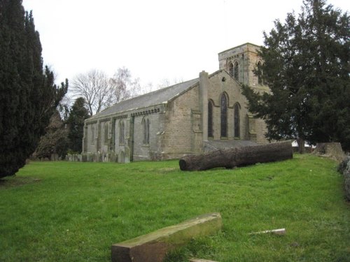 Commonwealth War Graves St. Cuthbert Churchyard