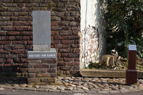 Monument voor de families Croonenberg en Steinberg