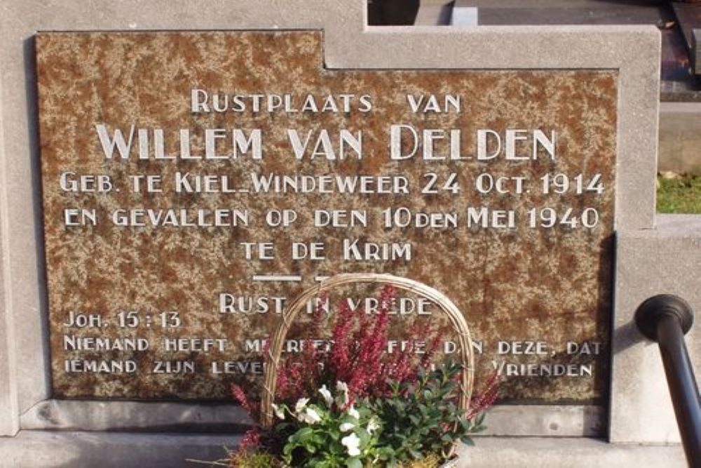 Dutch War Grave Kiel-Windeweer #1
