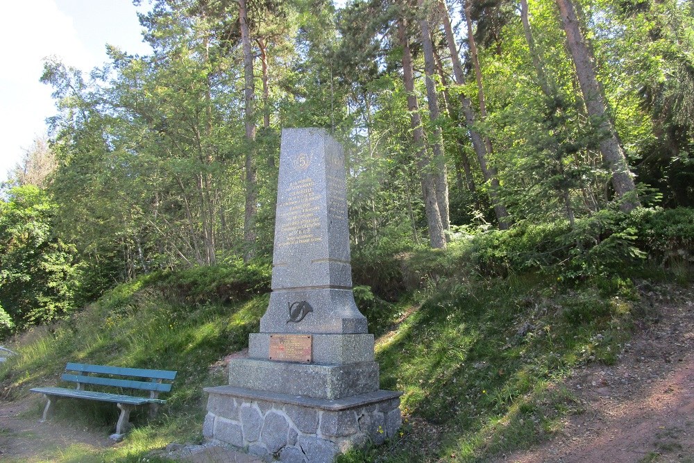 Herdenkingsmonument van de 107e en 45e Brigade Commando Post #1