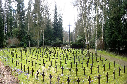 Duitse Oorlogsgraven Heidefriedhof-Mariendorf #1