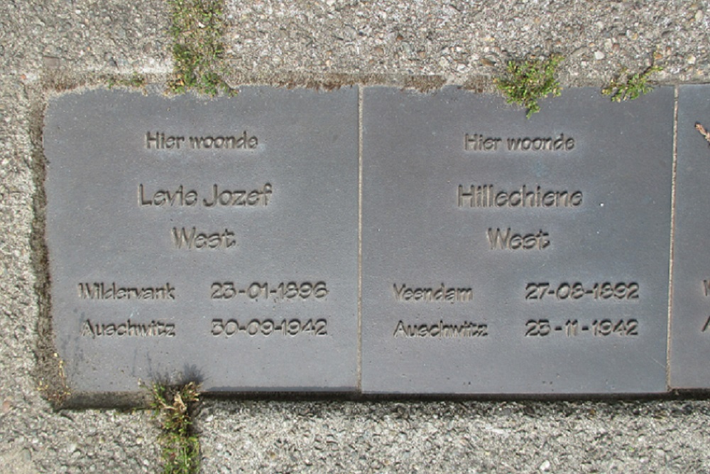 Memorial Stones Raadhuisstraat 44 #2