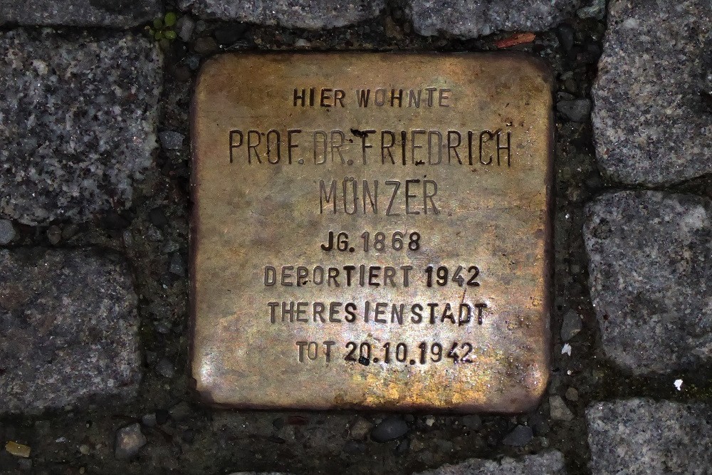 Stumbling Stone Heisstraße 1 #1