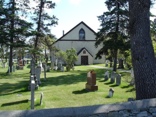 Commonwealth War Graves Old Kildonan Presbyterian Cemetery