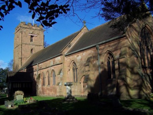 Commonwealth War Graves St. Giles Churchyard