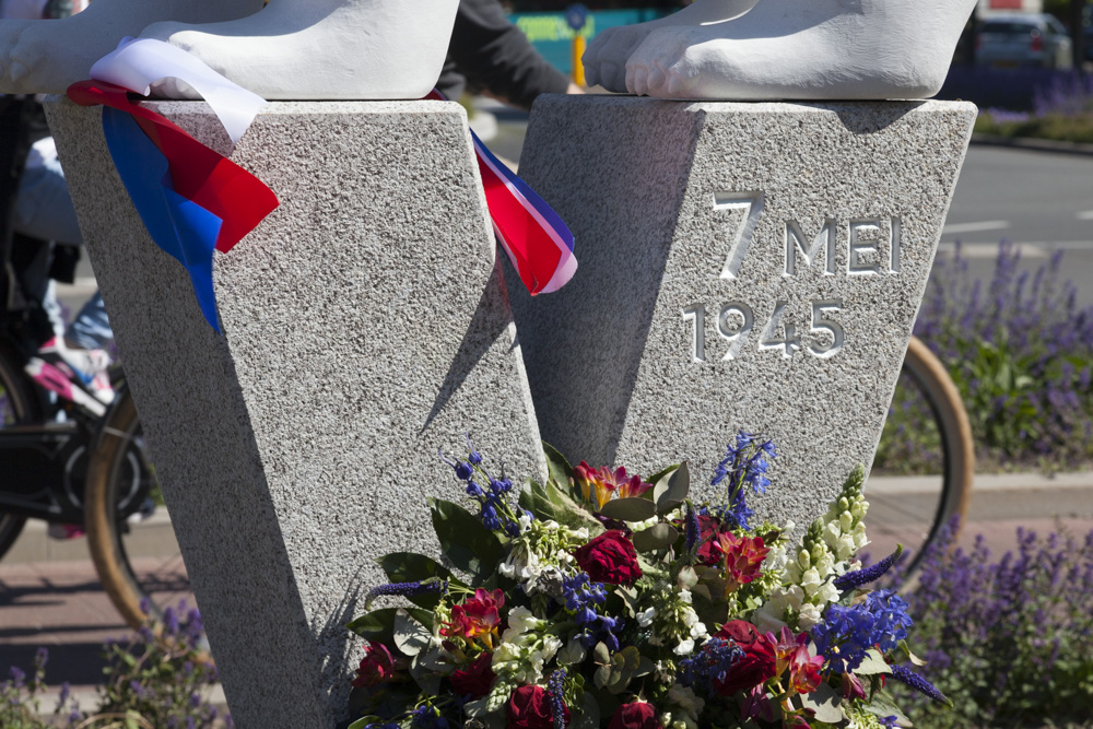 Polar Bear Memorial Hilversum #4