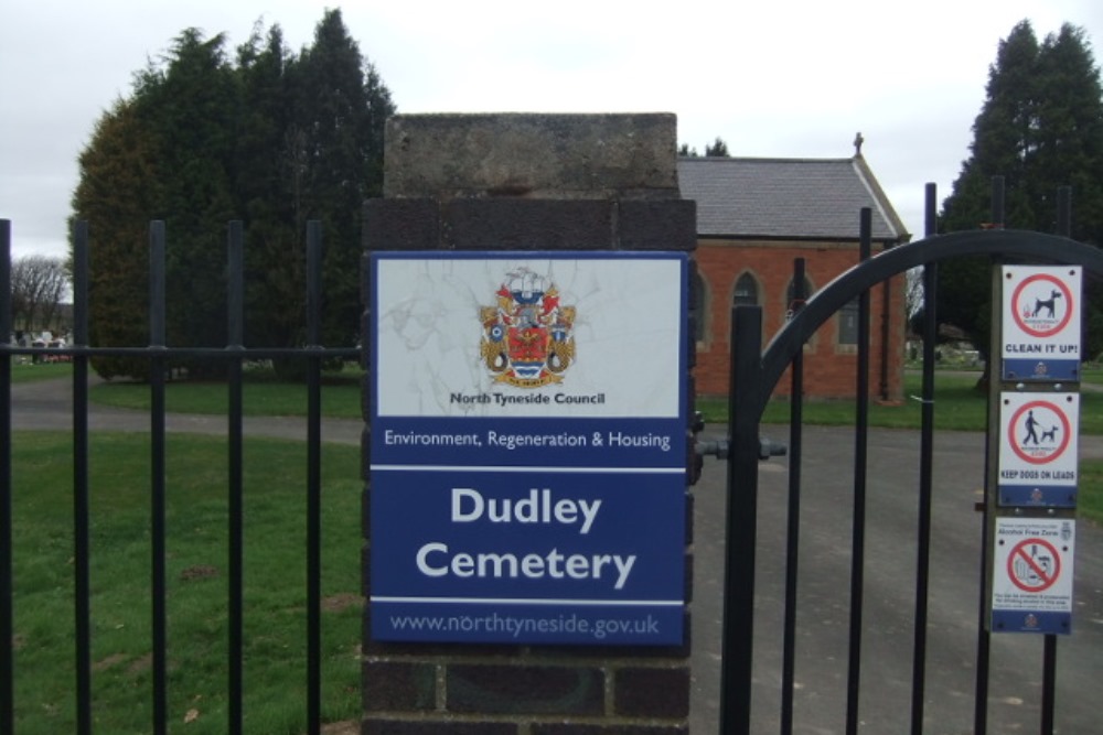 Oorlogsgraven van het Gemenebest Dudley Cemetery #1