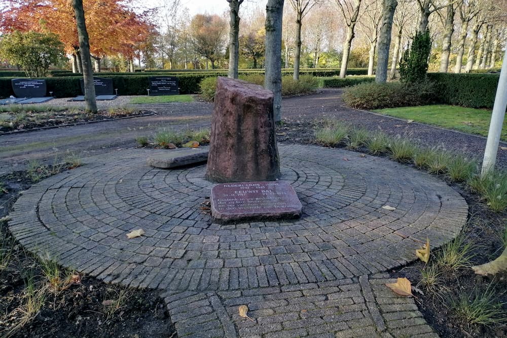 Memorials Eeuwit Bal & Jan Leendert Mijnders New Cemetery Dirksland #2