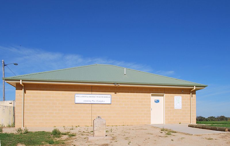 Moulamein War Memorial Swimming Pool