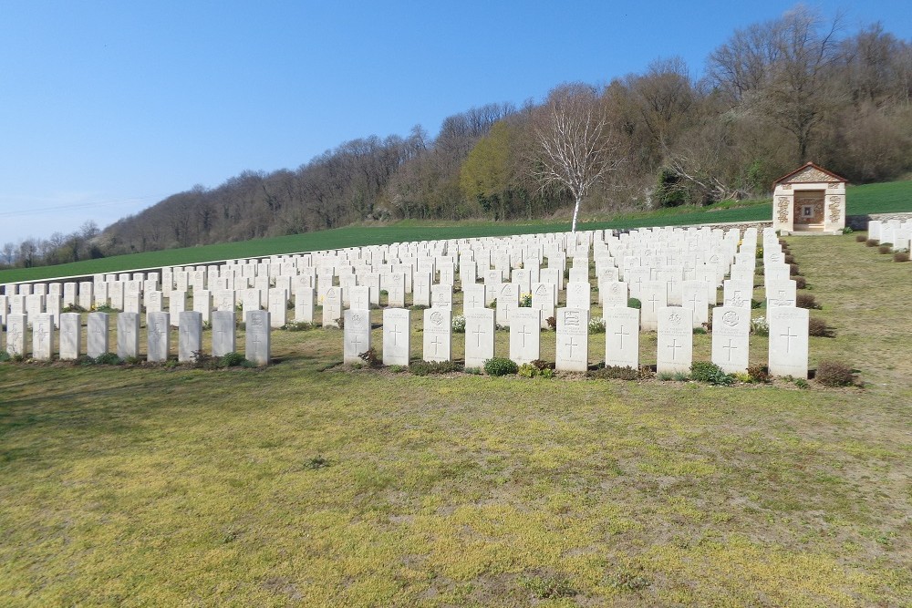 Commonwealth War Cemetery Vendresse