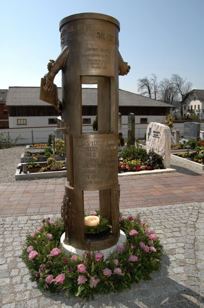 Monument Josef Grimm en Georg Hangl #1
