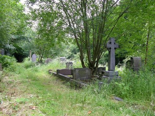 Oorlogsgraven van het Gemenebest Hirst Wood Church Burial Ground