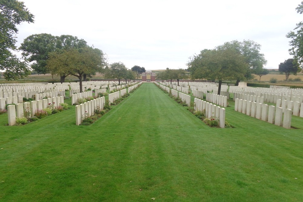 Oorlogsbegraafplaats van het Gemenebest Warlencourt #1