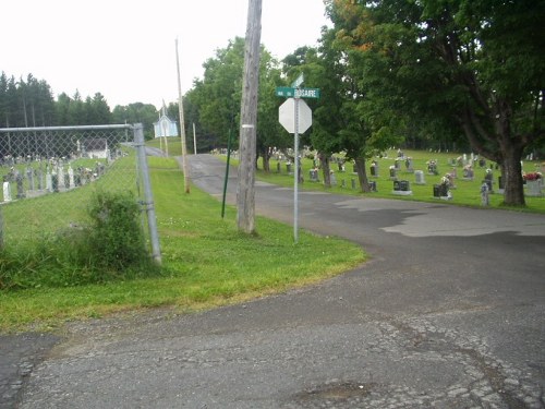 Commonwealth War Grave Lac-au-Saumon Cemetery #1