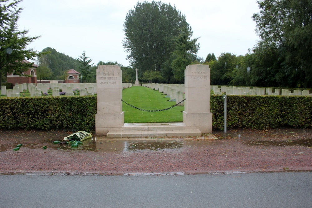 Commonwealth War Cemetery Royal Irish Rifles #1