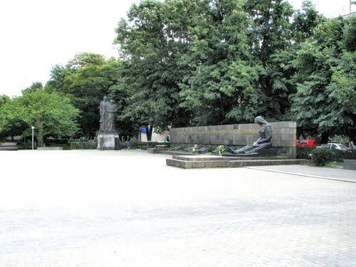 Memorial Complex Vynohradiv