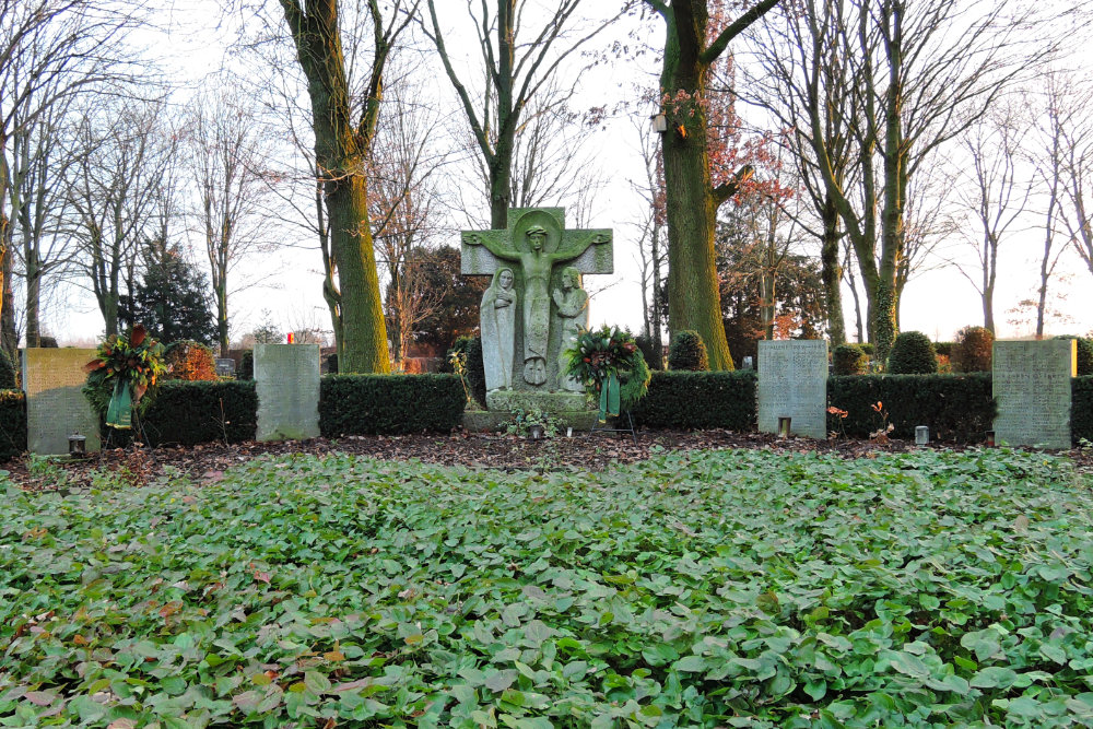 War Memorial Birgden #5