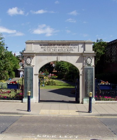 Oorlogsmonument Filey #1