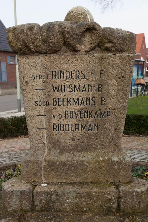 Monument Gesneuvelde Soldaten #5