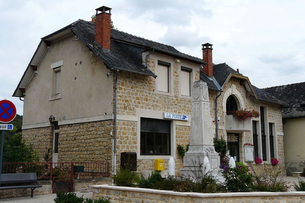 War Memorial Brignac-la-Plaine #1