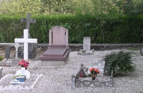 Commonwealth War Grave Bruille-Saint-Amand #1