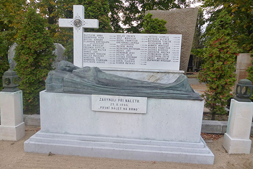 Czechoslovakian War Graves Zidenice Cemetery