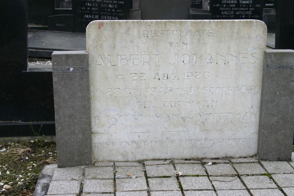 Nederlandse Oorlogsgraven Gemeentelijke Begraafplaats Kerkhofwijk #3