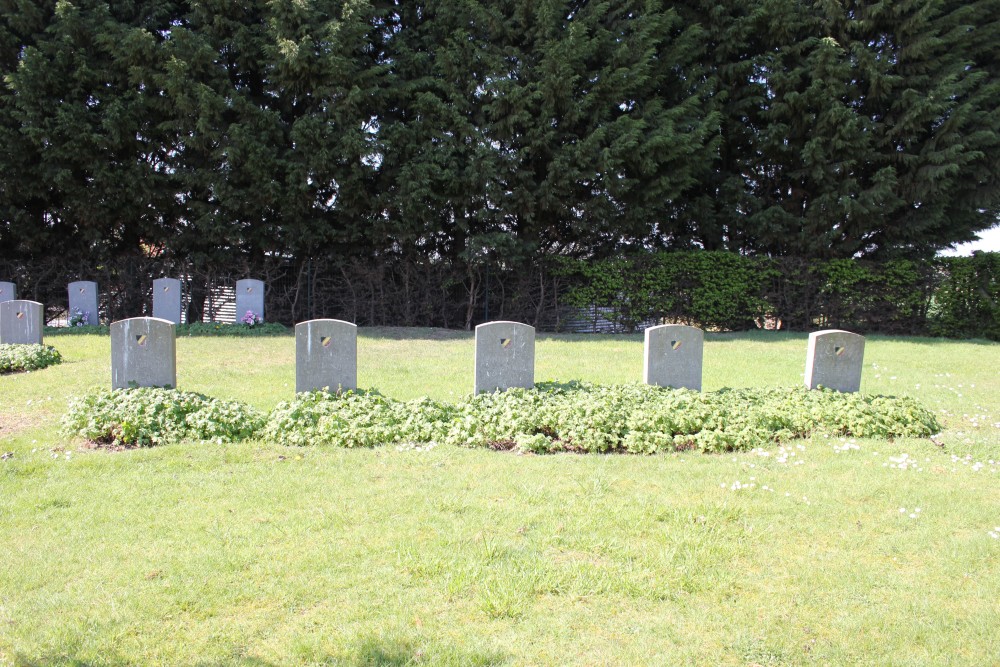 Belgische Oorlogsgraven Vlezenbeek	 #1
