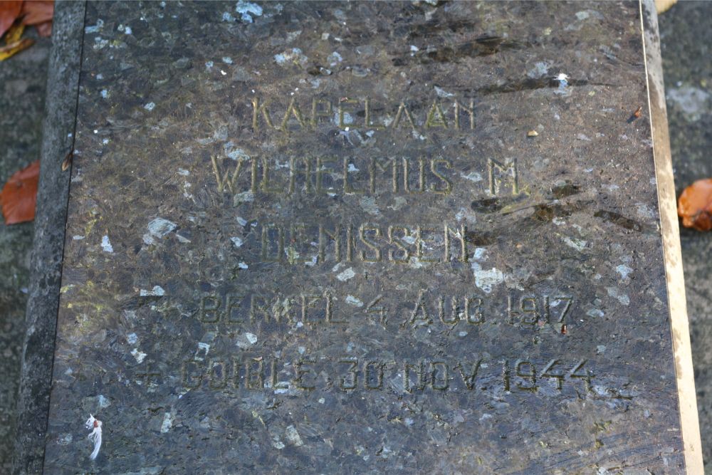 Dutch War Graves Roman Catholic Cemetery Berkel-Enschot #4