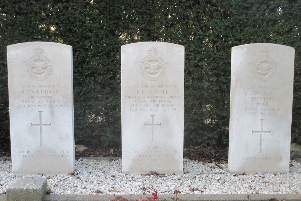 Commonwealth War Graves Municipal Cemetery Westernieland #5