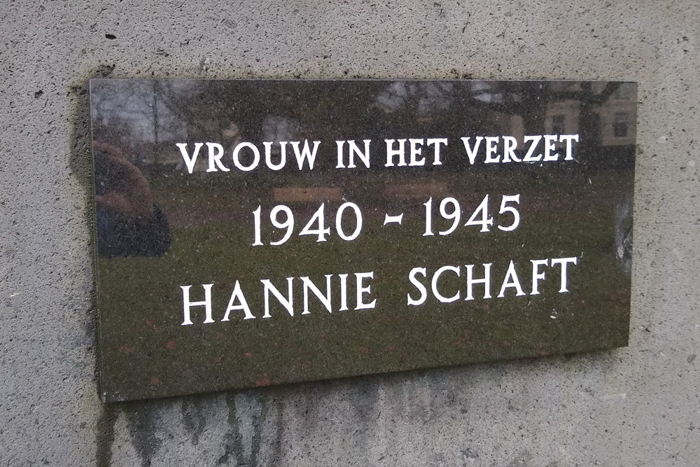 Monument 'Vrouw in het Verzet' #2