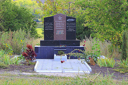 Collective Grave Russian Airmen #1