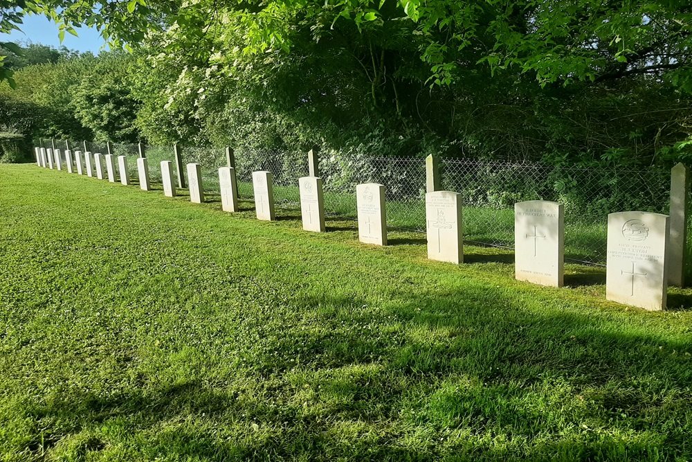 Oorlogsgraven van de Gemenebest Dormans #1