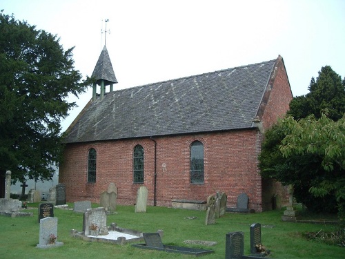 Oorlogsgraf van het Gemenebest Petton Churchyard