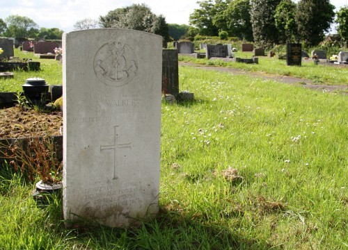 Commonwealth War Graves St John the Baptist Churchyard